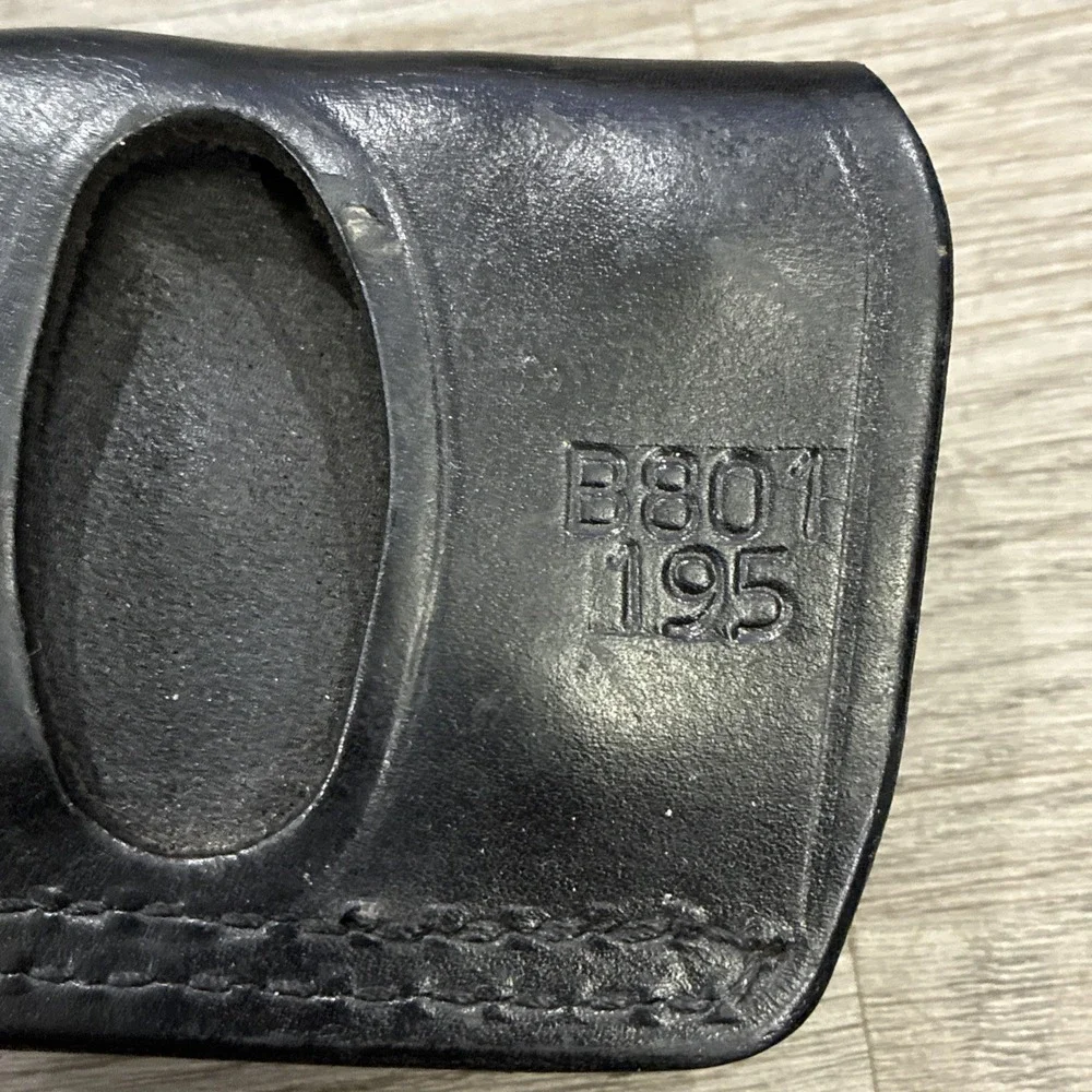 Gould & Goodrich B801 195 Gun Holster